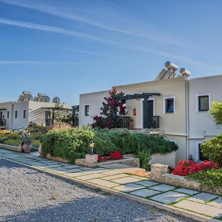 Magnolia Apartments And Studios Фаласарна Екстер'єр фото