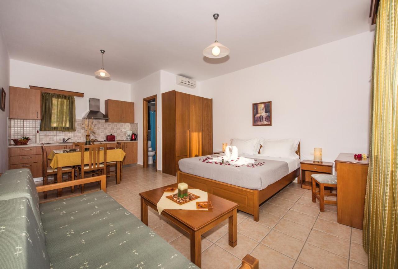 Magnolia Apartments And Studios Фаласарна Екстер'єр фото